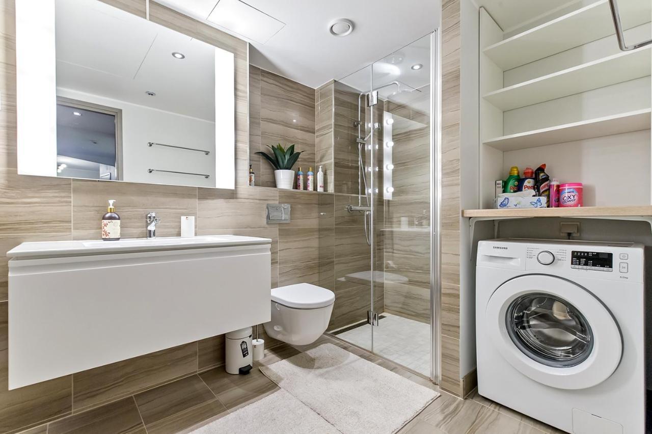 Luxuriously Furnished, Spacious Rotermanni Jewel Tallinn Exterior photo